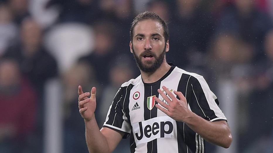 Novella2000: il ‘Pipita” gira con la scorta. La Juve smentisce