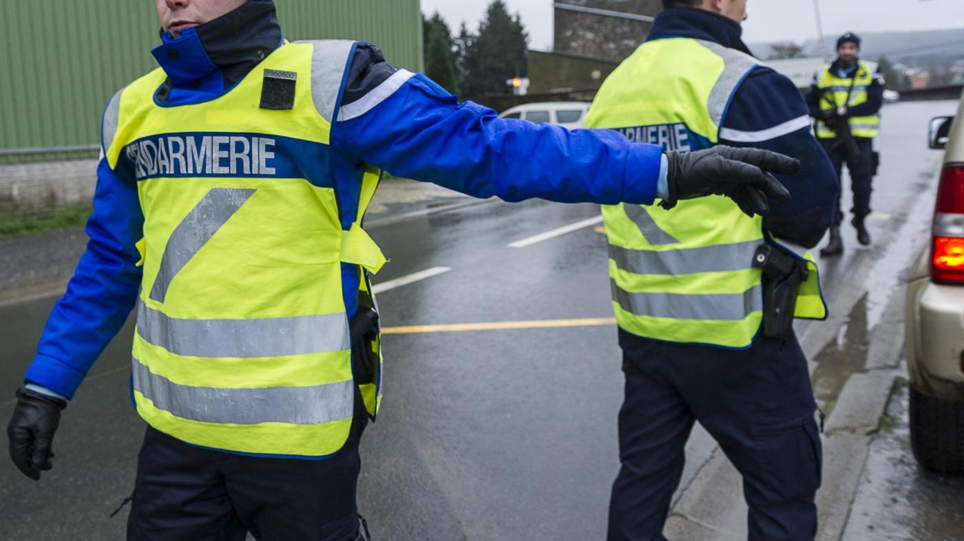Francia, terrore nel ritiro dei monaci: uccisa una donna
