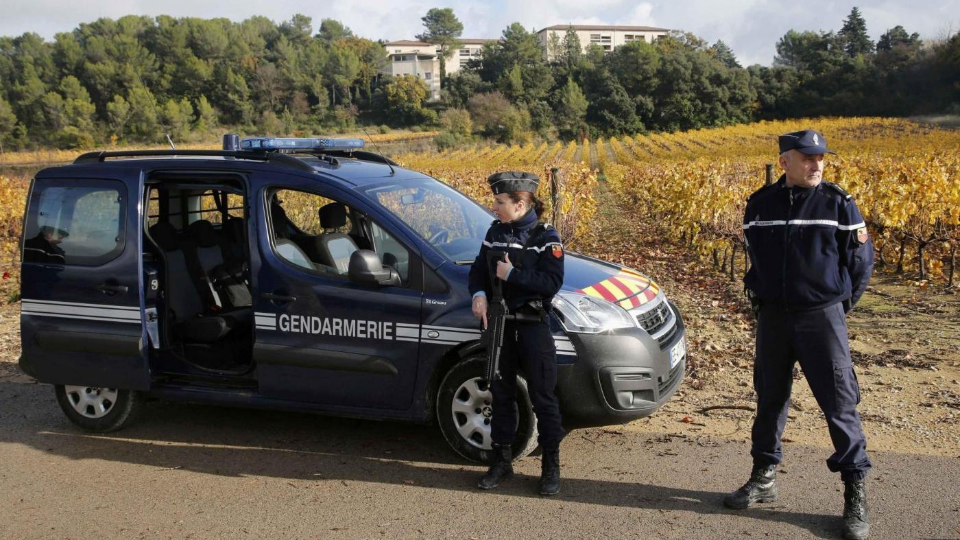 Francia, assalto al pensionato dei monaci: fermato aggressore