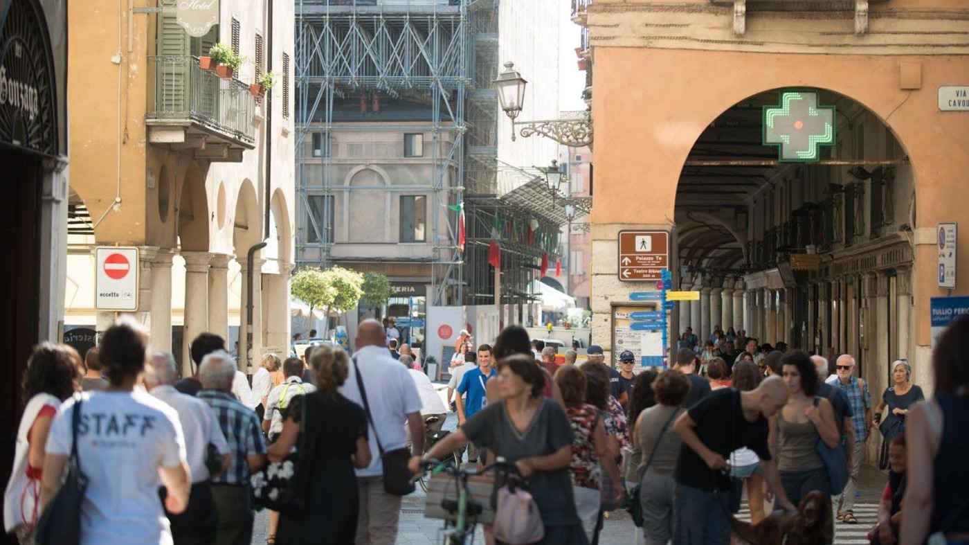 Mantova prima per qualità vita, Crotone ultima. Roma in calo