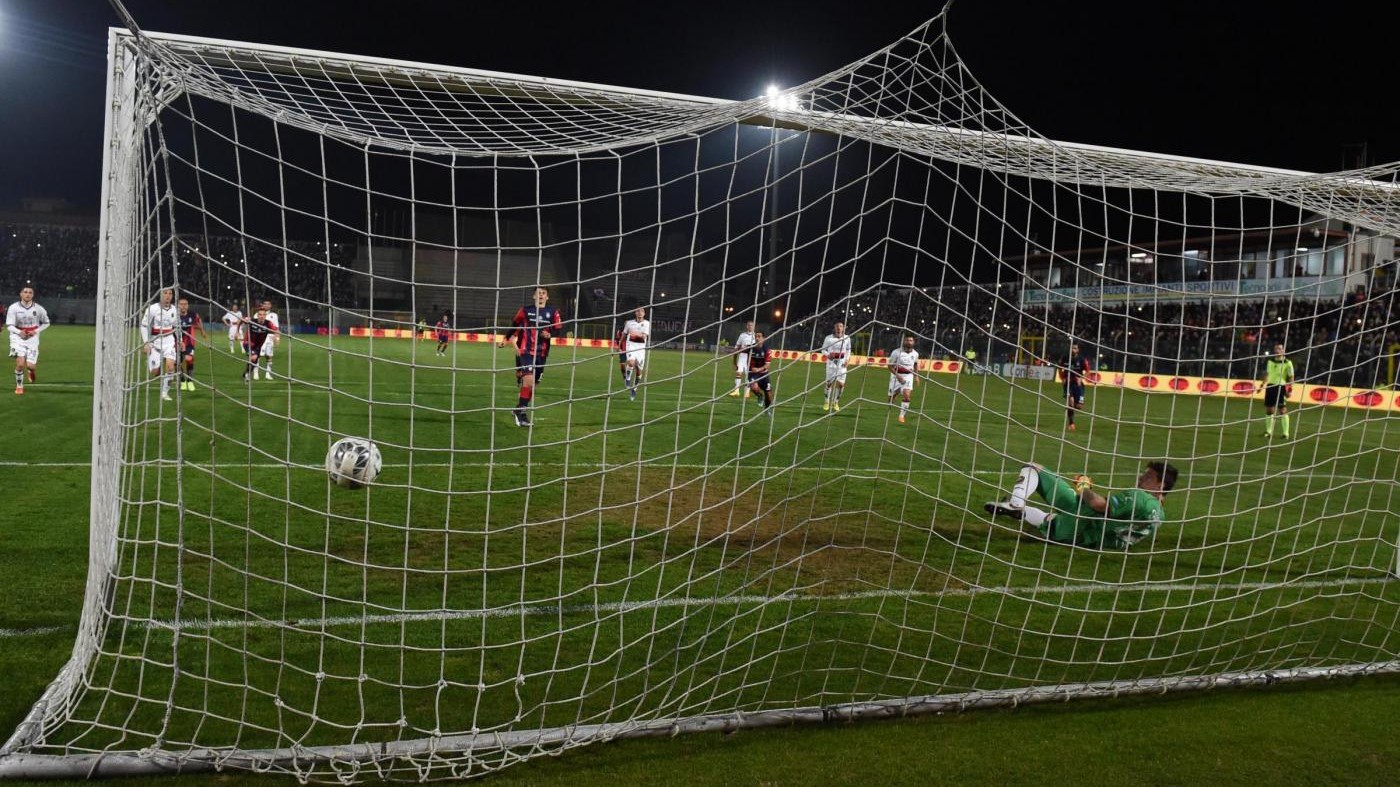 Serie B, Crotone vince 1-0 con Lanciano e vola in testa