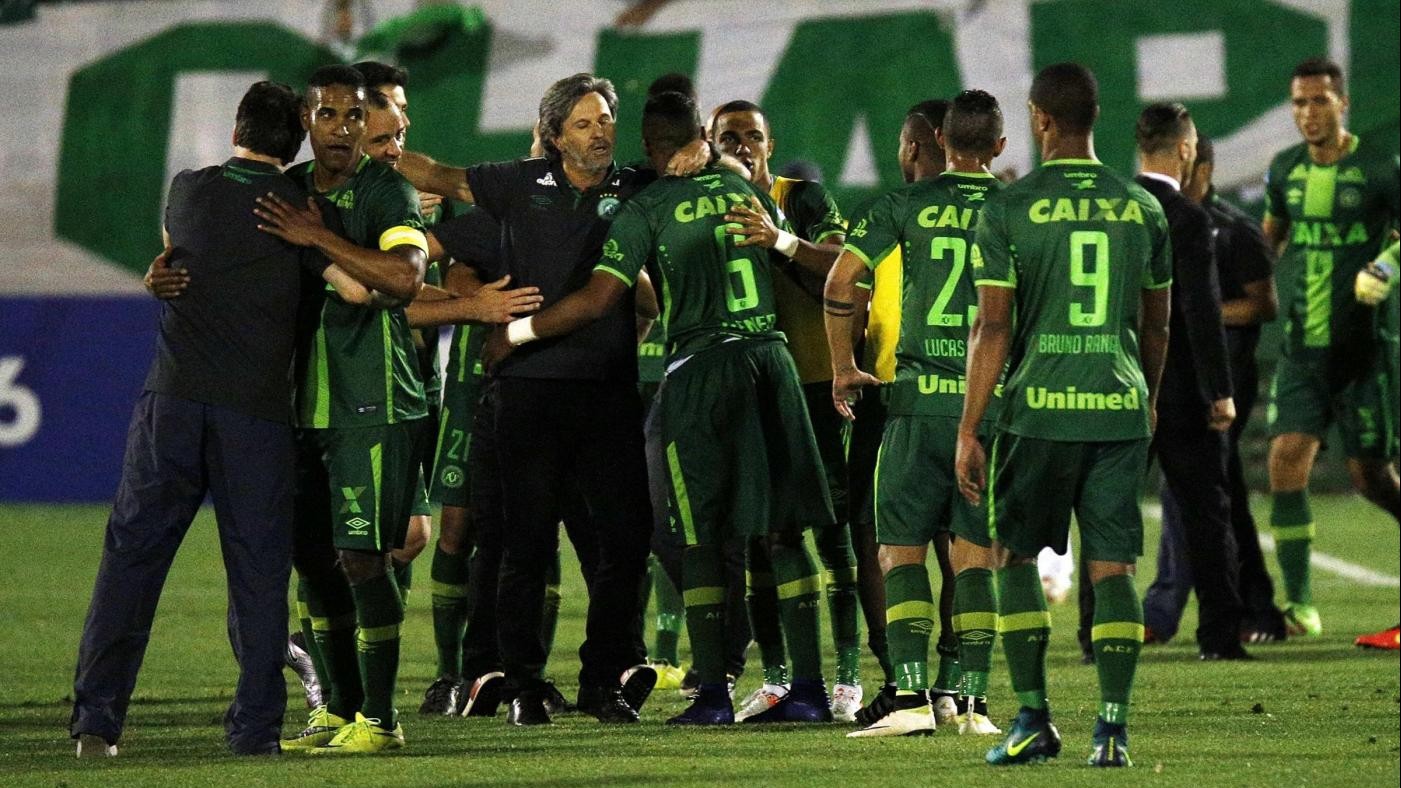 Colombia, Federcalcio Sudamerica sospende partite dopo schianto aereo