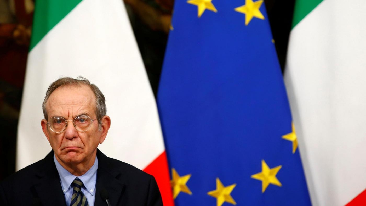 Referendum, Padoan: Preoccupato che il 5 si interrompano riforme