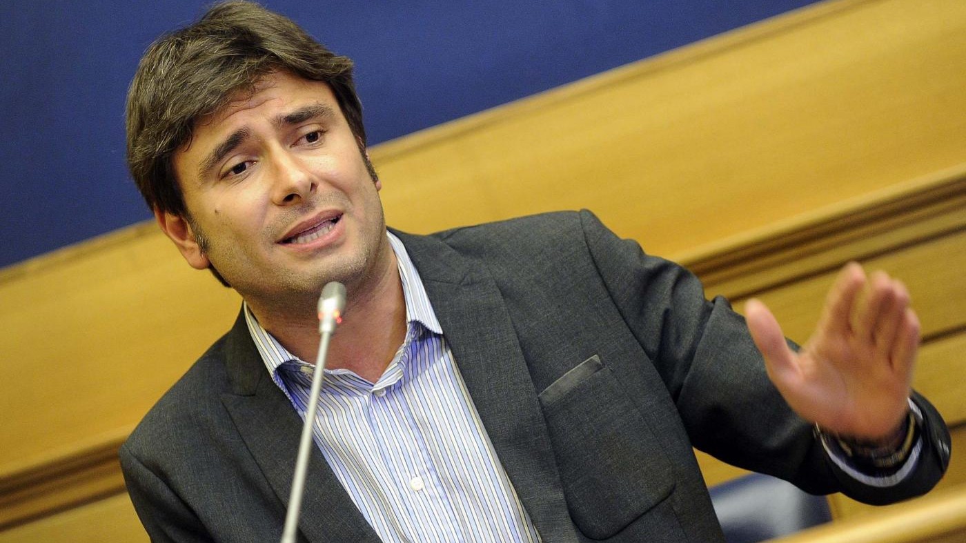 Referendum, Di Battista: Da noi contributo per salvare Costituzione