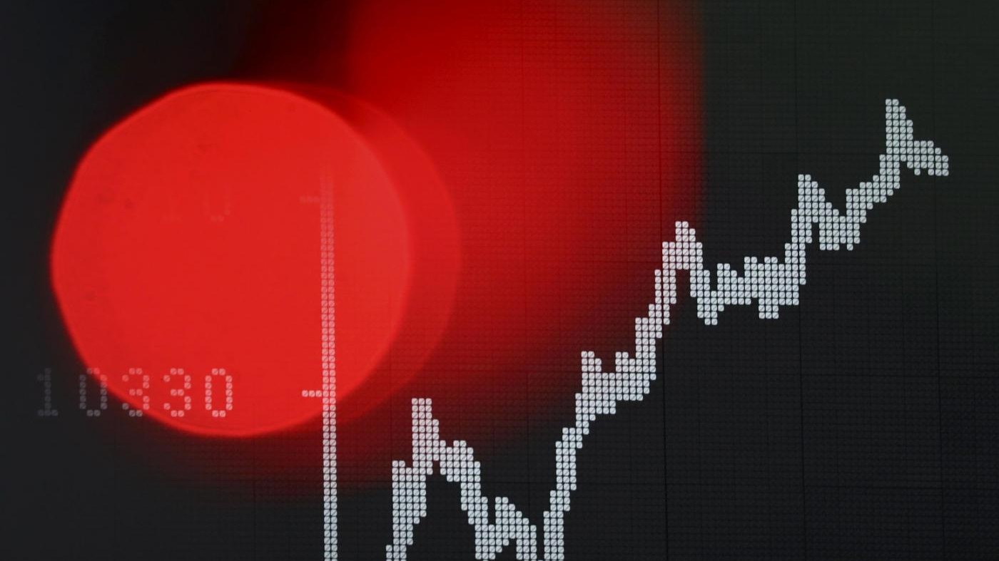 Piazza Affari limita i danni dopo referendum, banche sotto pressione