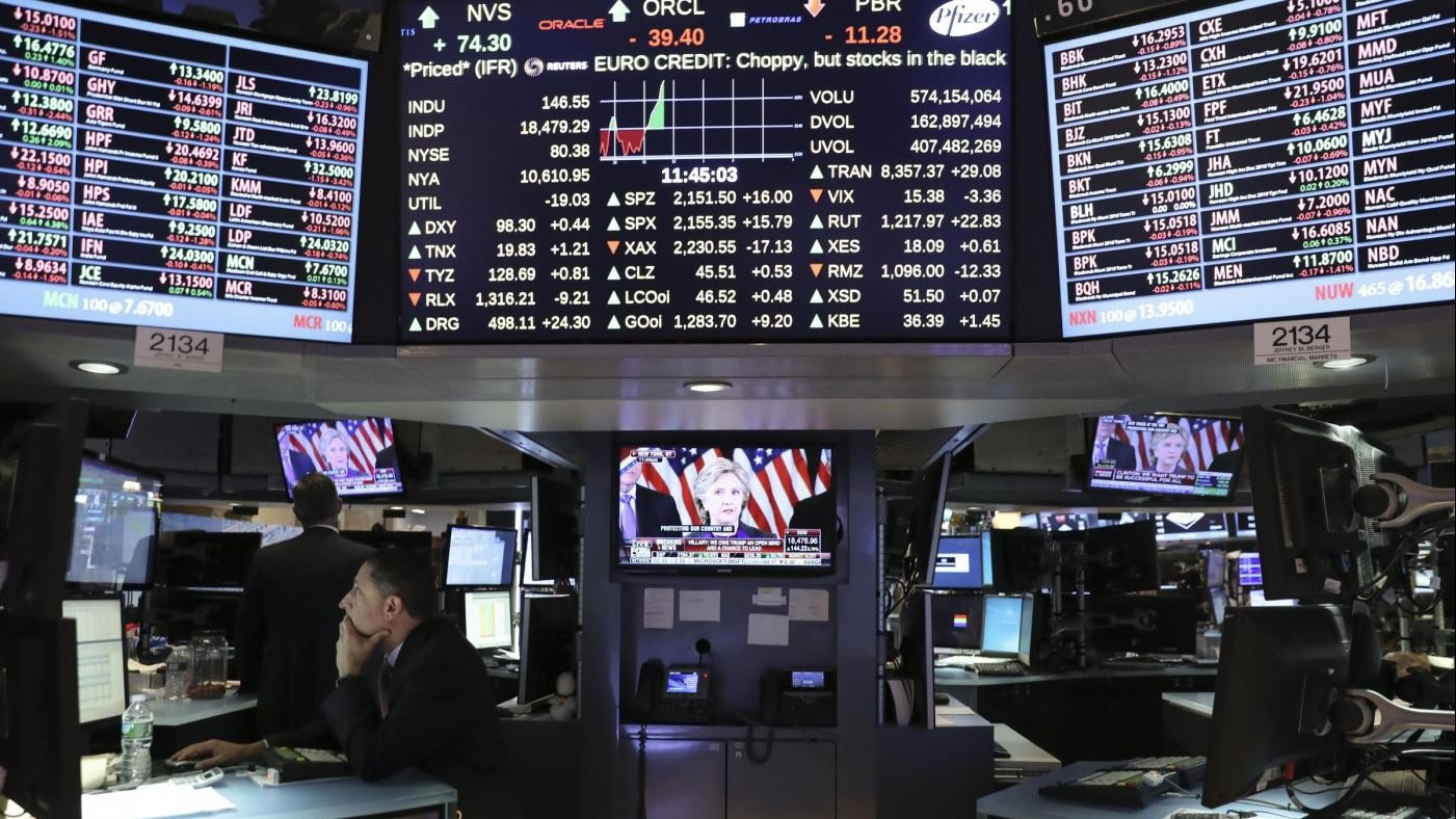 Borsa, Piazza Affari chiude in deciso rialzo: +4,15%