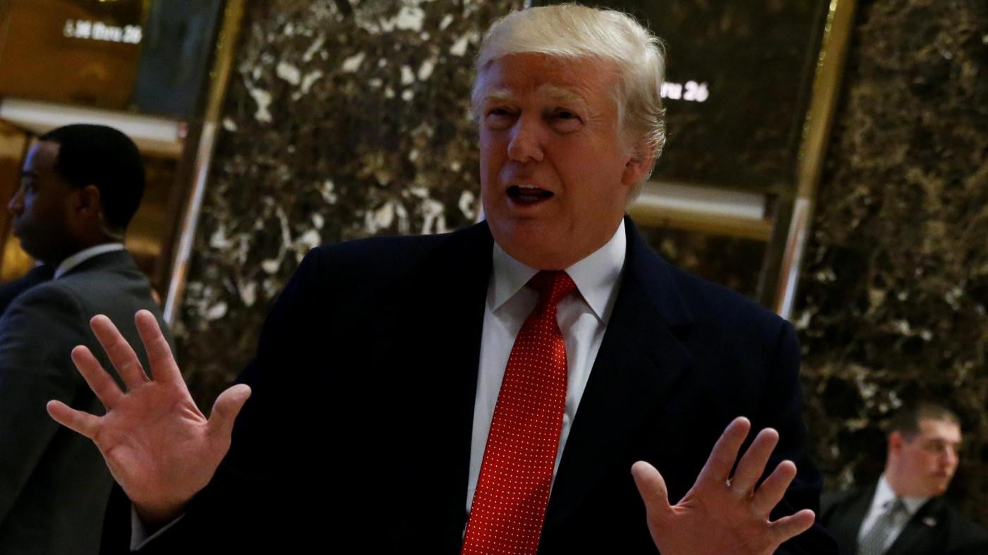 Trump vende tutte le sue azioni e cancella ordine Air Force One
