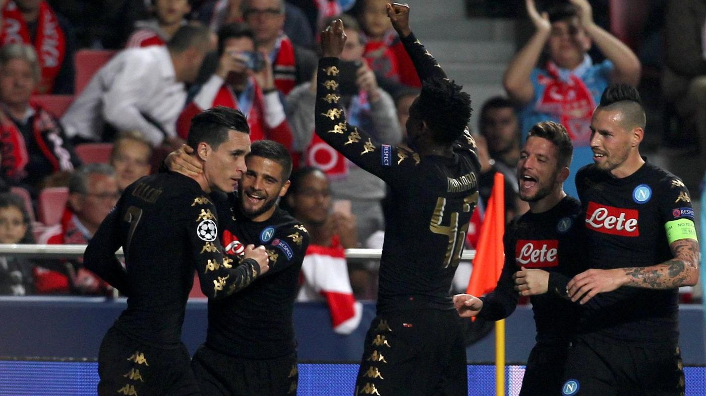 Champions, Callejon-Mertens show: Benfica ko, passa il Napoli
