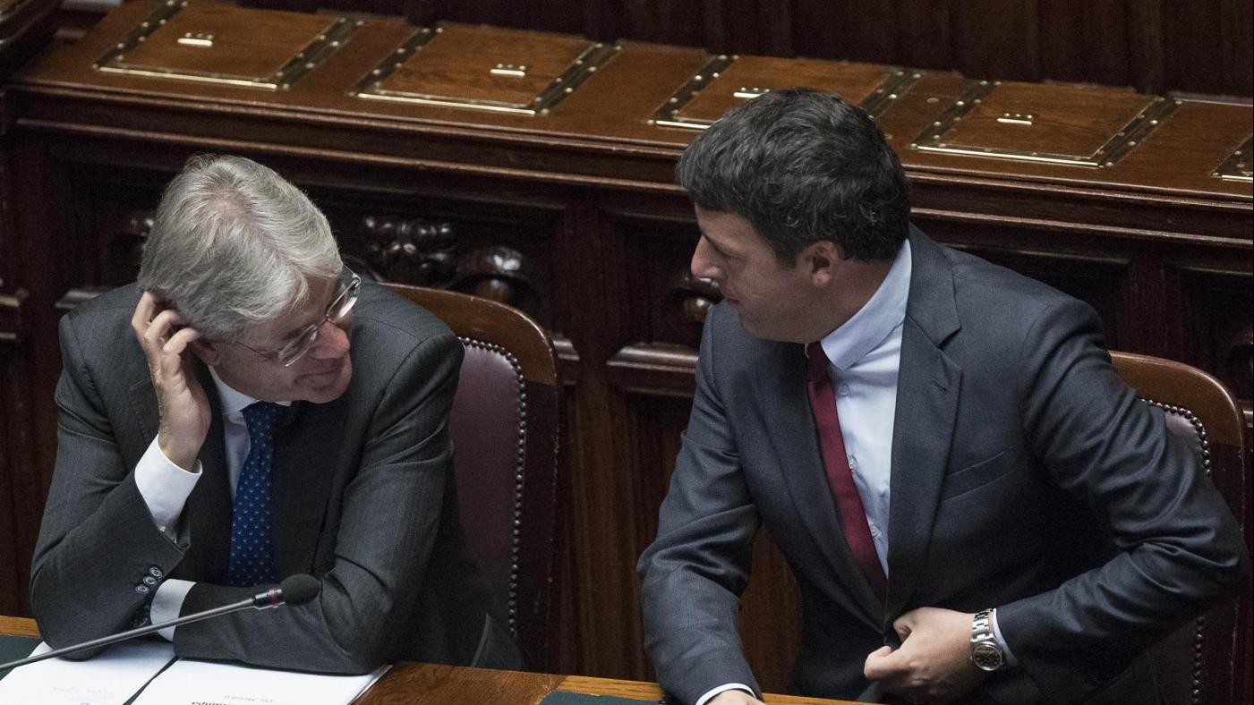 Secondo giorno di consultazioni. Padoan e Gentiloni da Renzi