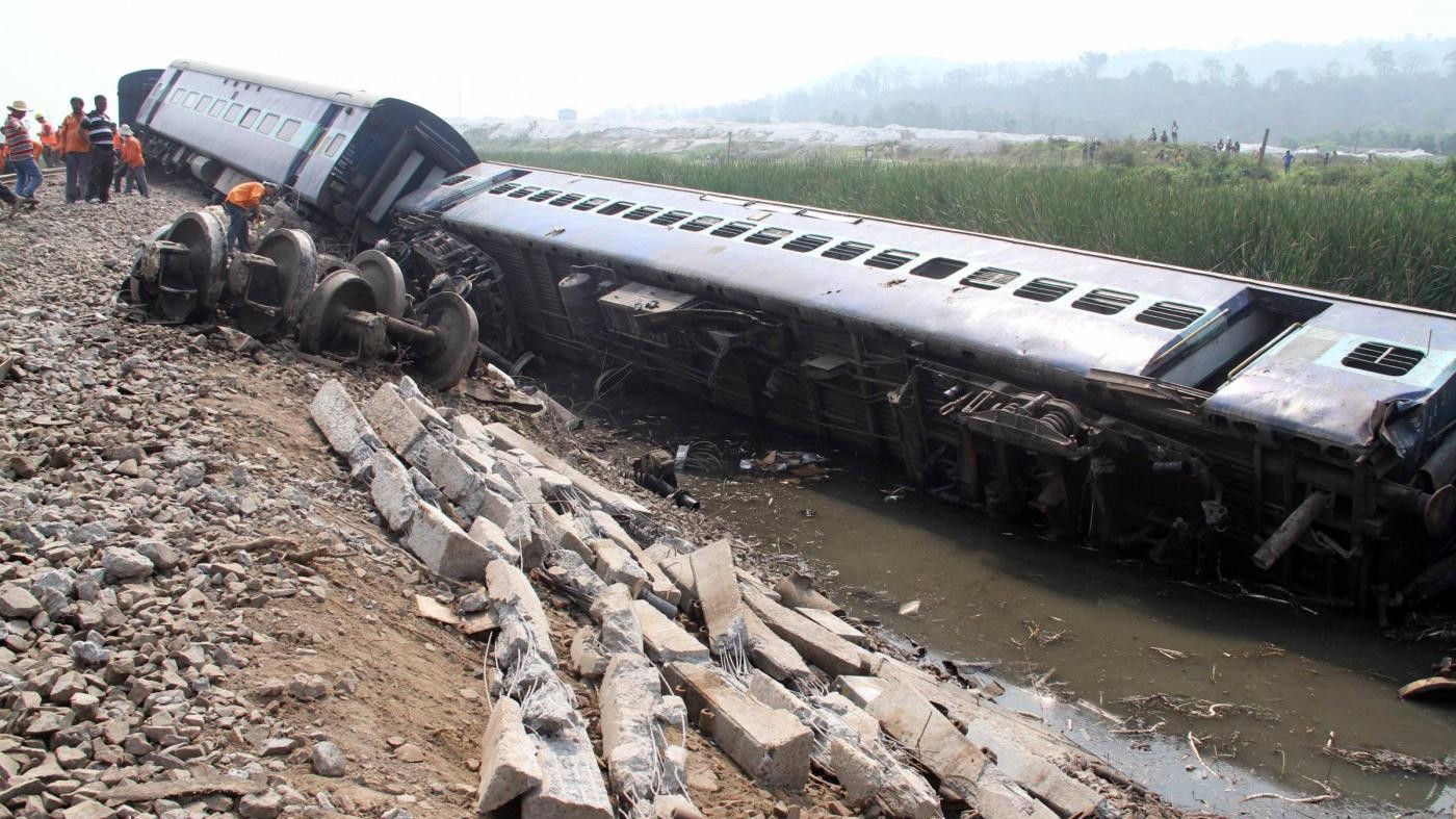 Bulgaria, treno merci deraglia ed esplode: almeno cinque vittime