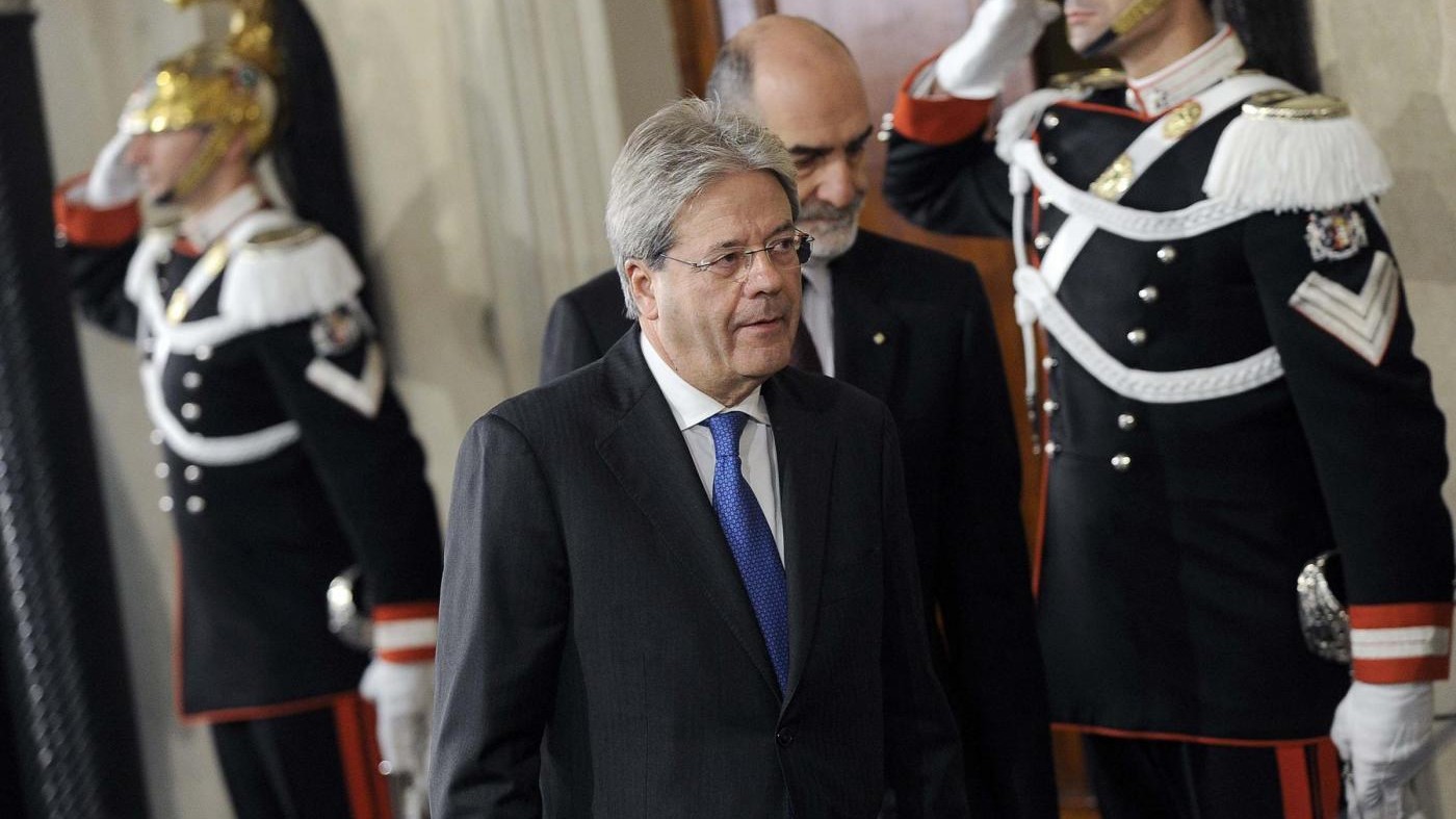 Gentiloni accetta l’incarico con riserva. M5S e Lega disertano le consultazioni