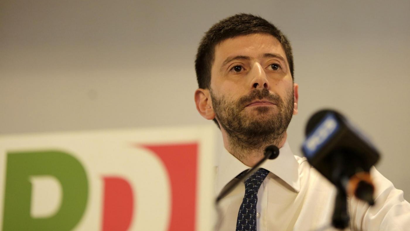 Pd, minoranza a Renzi: Dica se c’è spazio per chi ha votato No