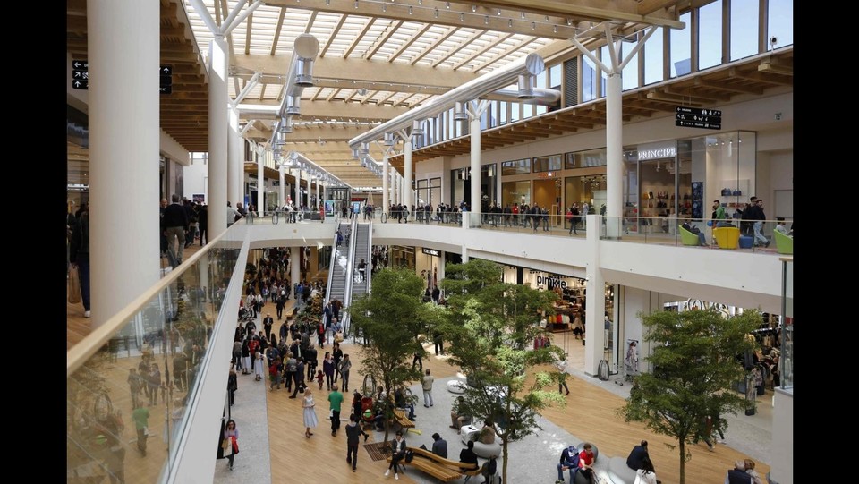 Arese, apre al pubblico il centro commerciale più grande d'Italia