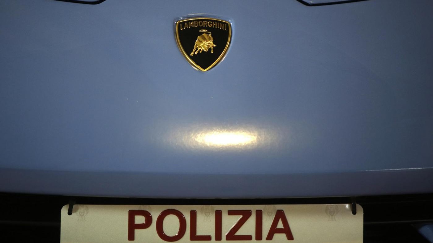 Milano, picchia e deruba anziane dopo aver chiesto cibo: arrestato