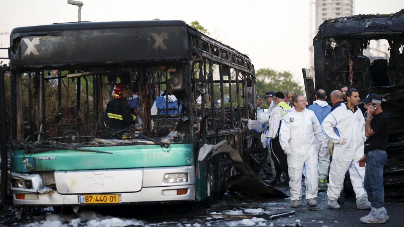FOTO Esplosione su un bus a Gerusalemme: 21 feriti