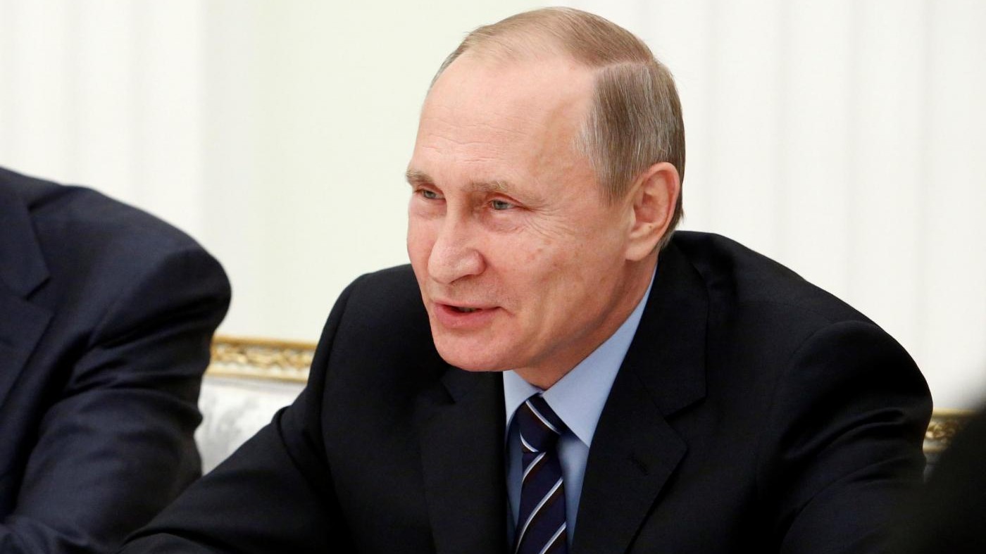 Putin si congratula con Trump: Lavorare insieme per superare crisi