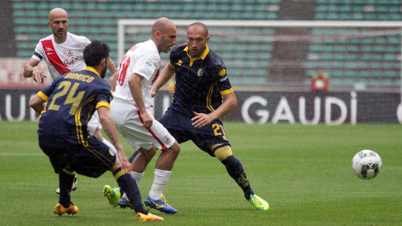 Serie B, Bari-Modena 1-1