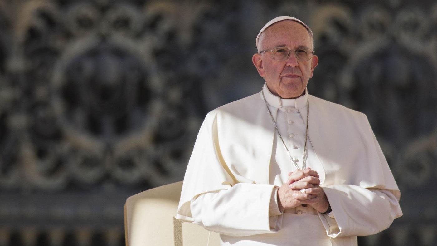 Papa: Abbattere muri e costruire ponti. Trump? Non giudico