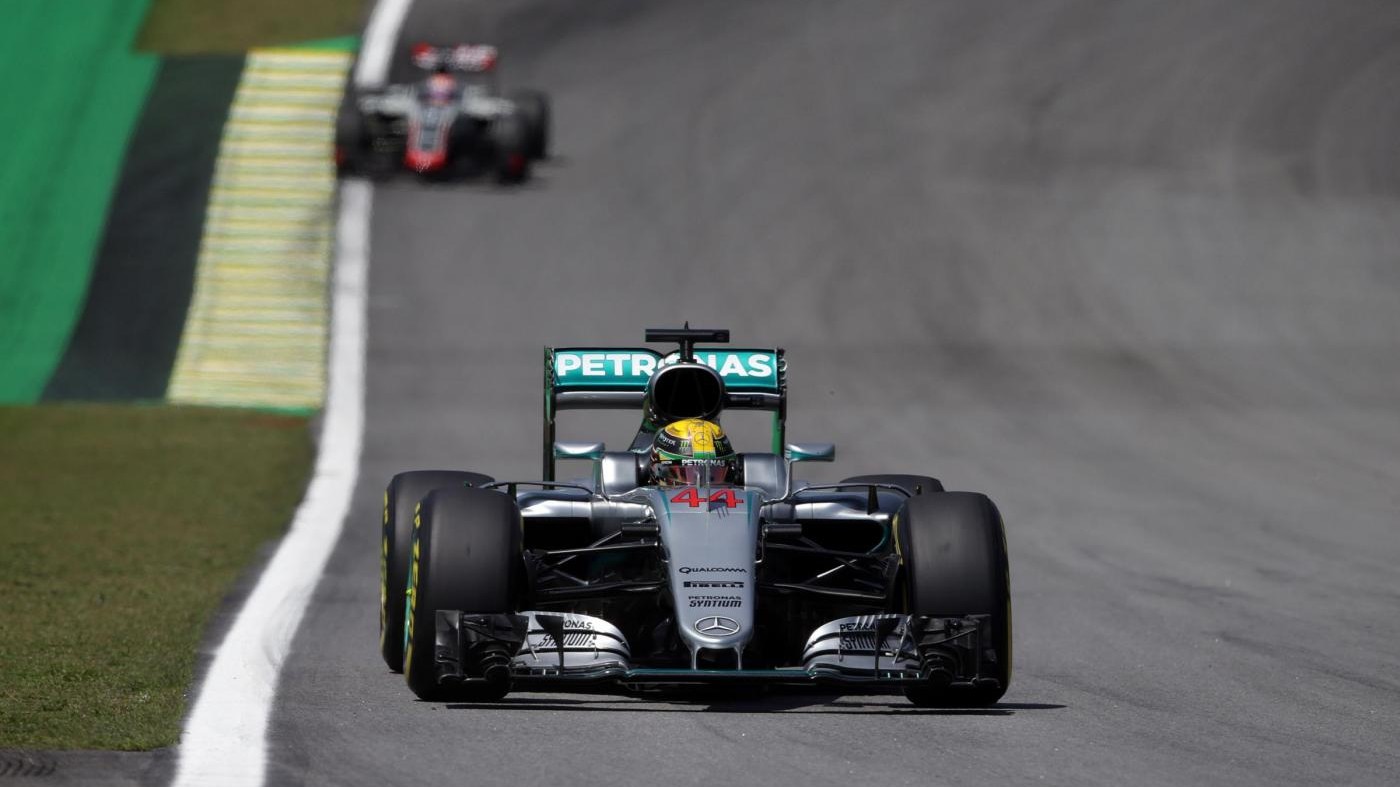 F1, Gp Brasile: Hamilton al comando in 2/e libere, 7° Vettel