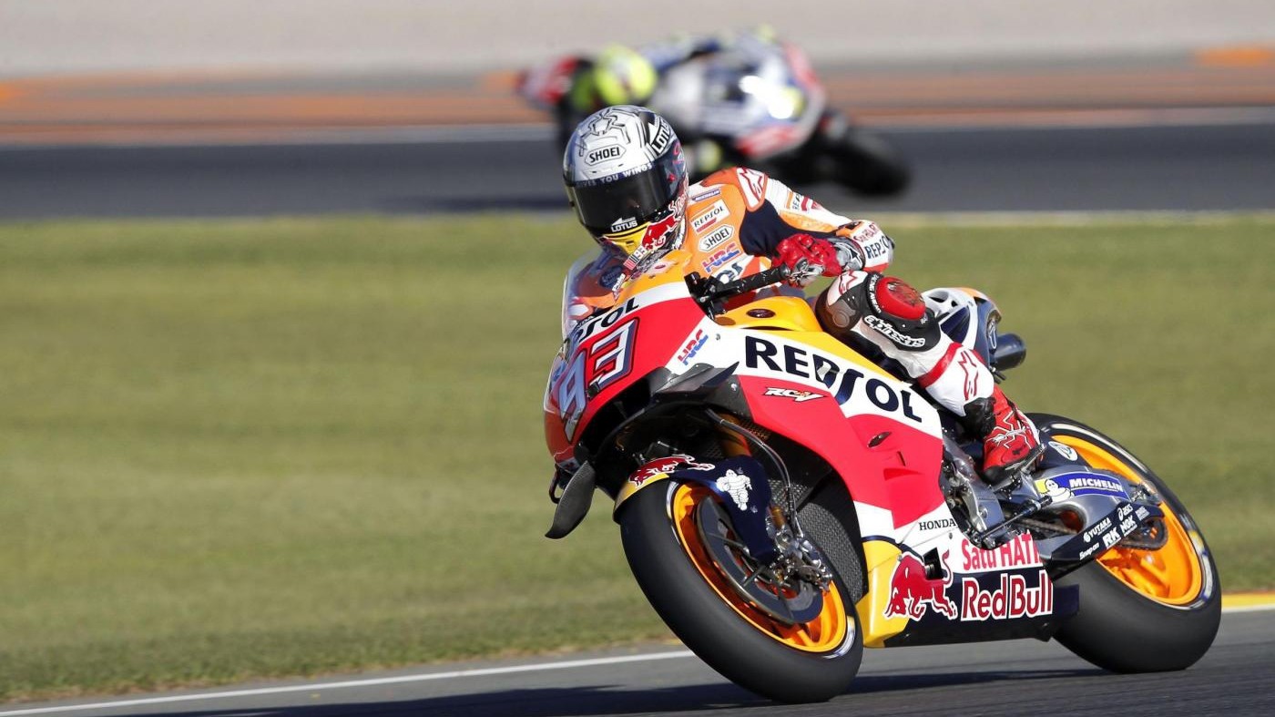 MotoGp, Valencia: Marquez in testa nel warm up, 3° Dovizioso e 6° Rossi
