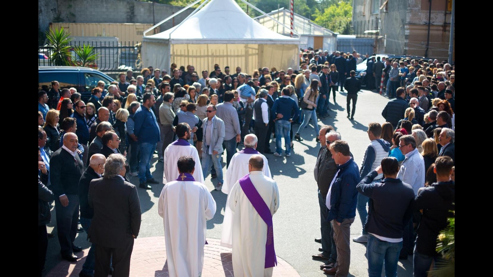 Genova Pra’, mille persone ai funerali di Adriano e Walter Lamberti