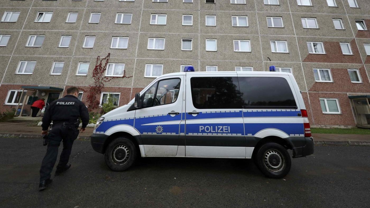 Germania, raid anti-terrorismo in 10 lander: al bando gruppo salafita