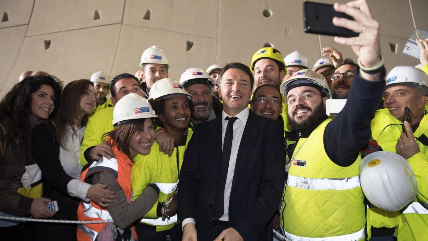 Renzi: Nel 2017 decontribuzionale totale per chi assume al Sud