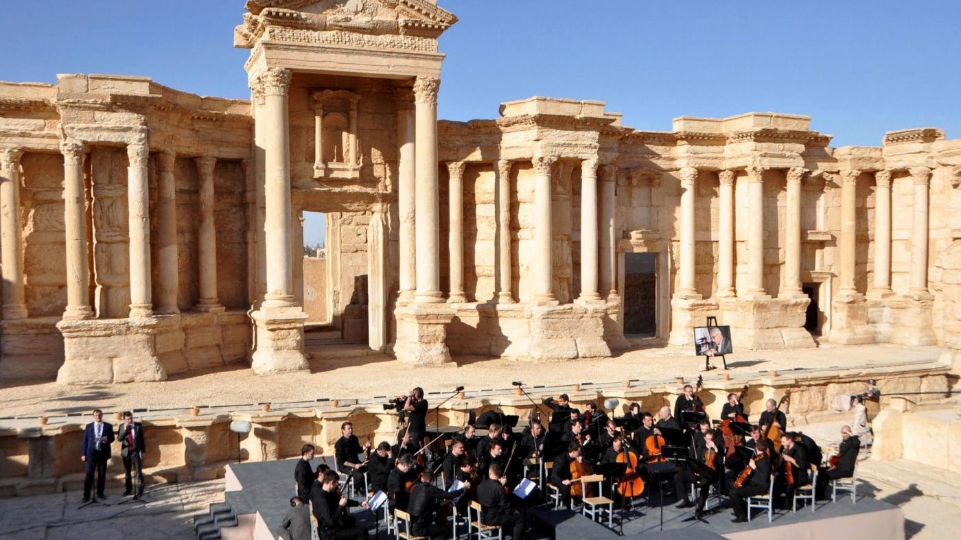 FOTO  Siria, in teatro Palmira concerto orchestra russa dopo Isis