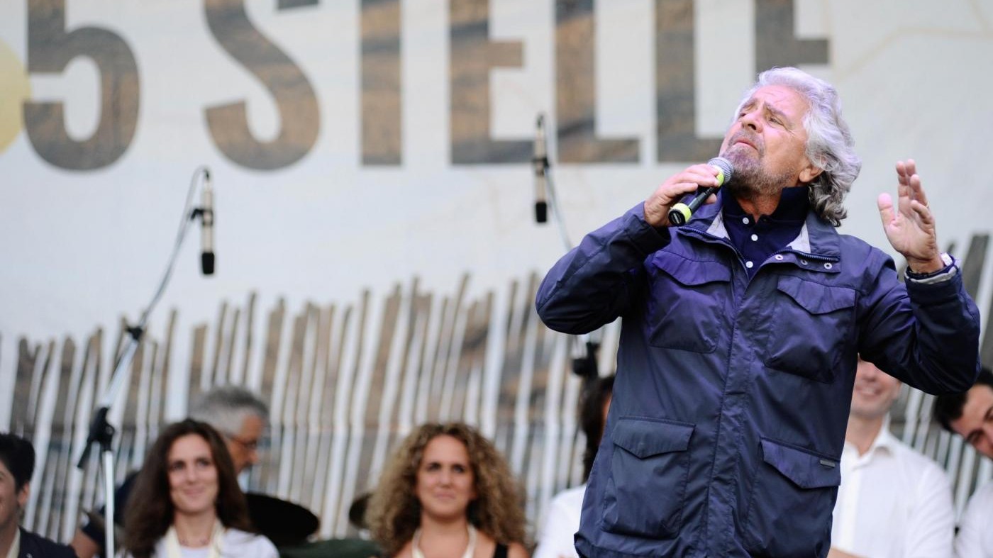 Firme false M5S, 8 indagati in Sicilia. Renzi: Da onestà a omertà
