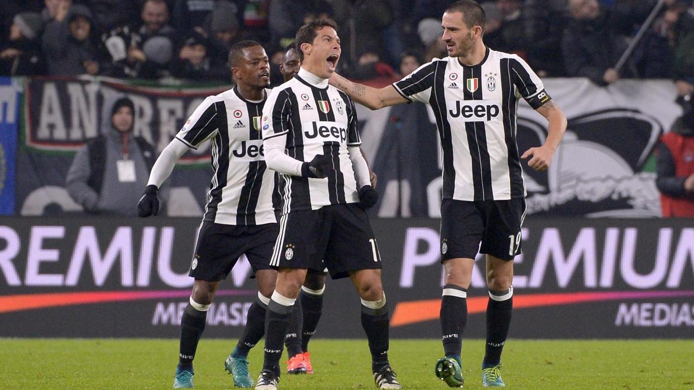 Serie A, Juventus allunga in vetta, 3-0 al Pescara