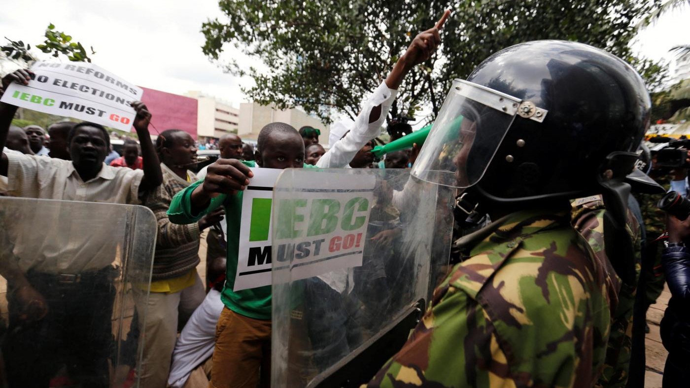 Kenia, proteste e scontri tra polizia e manifestanti a Nairobi