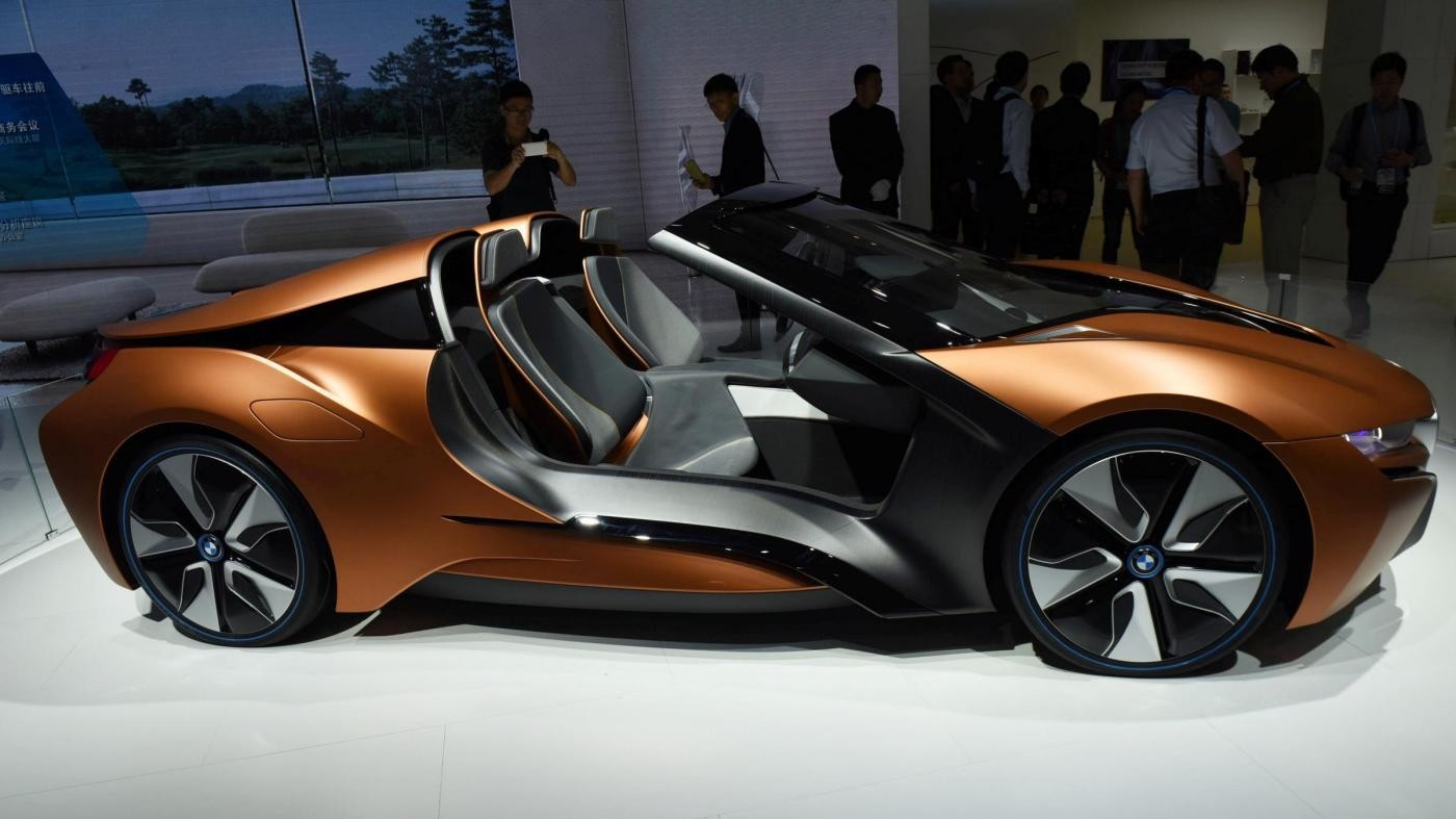 FOTO BMW e Mercedes presentano concept car al CES Asia 2016