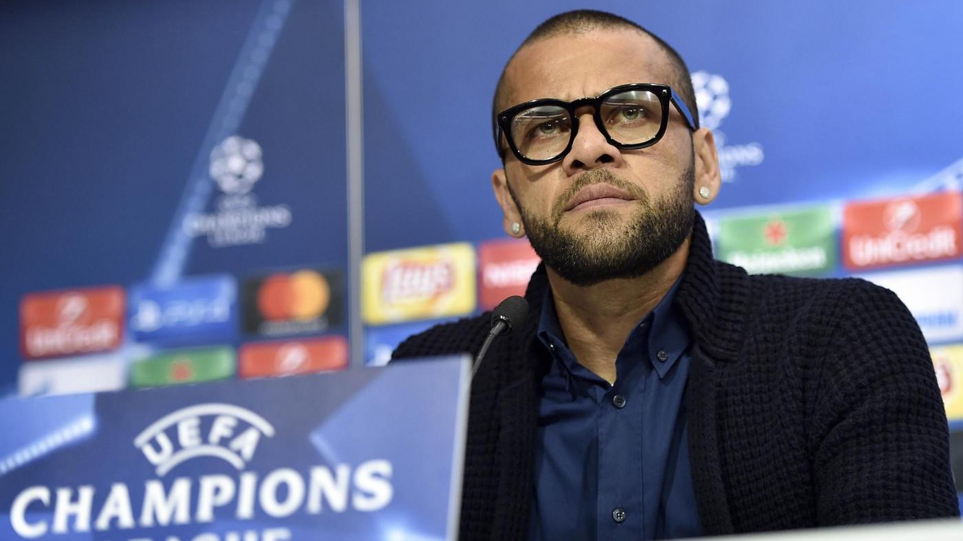 Juve, Dani Alves: A Siviglia per cercare vittoria e primo posto