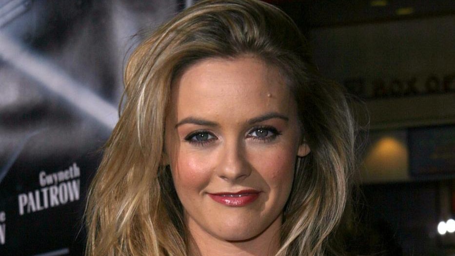 Alicia Silverstone nuda per l’alimentazione vegetariana/ VIDEO