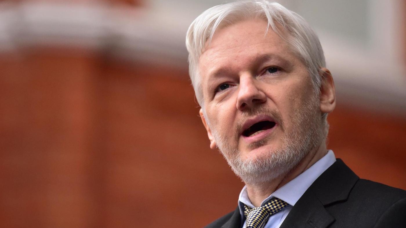 Ecuador chiude internet ad Assange: Ingerenze in voto Usa