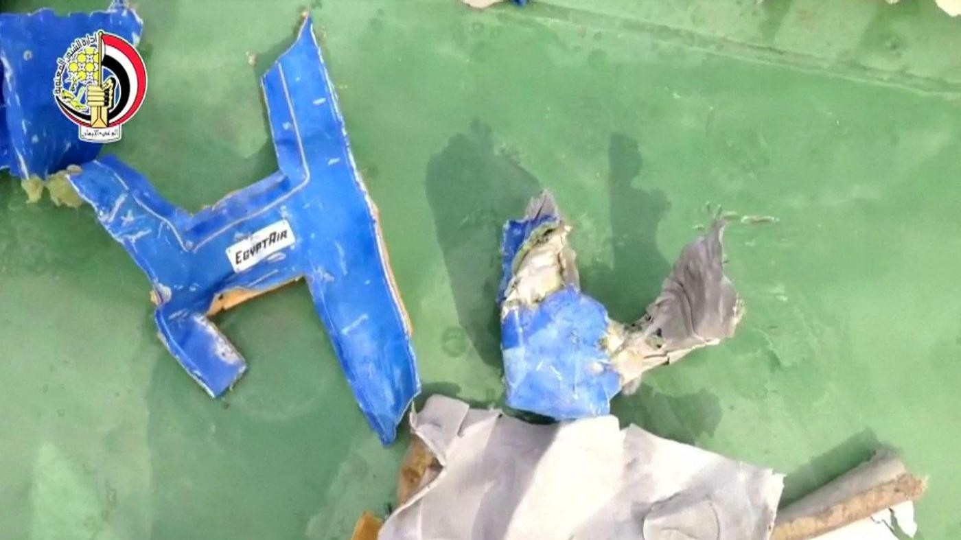 FOTO Trovate le scatole nere dell’aereo EgyptAir