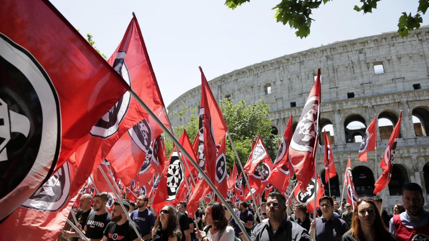 FOTO – Roma, manifestazione Casapound Italia