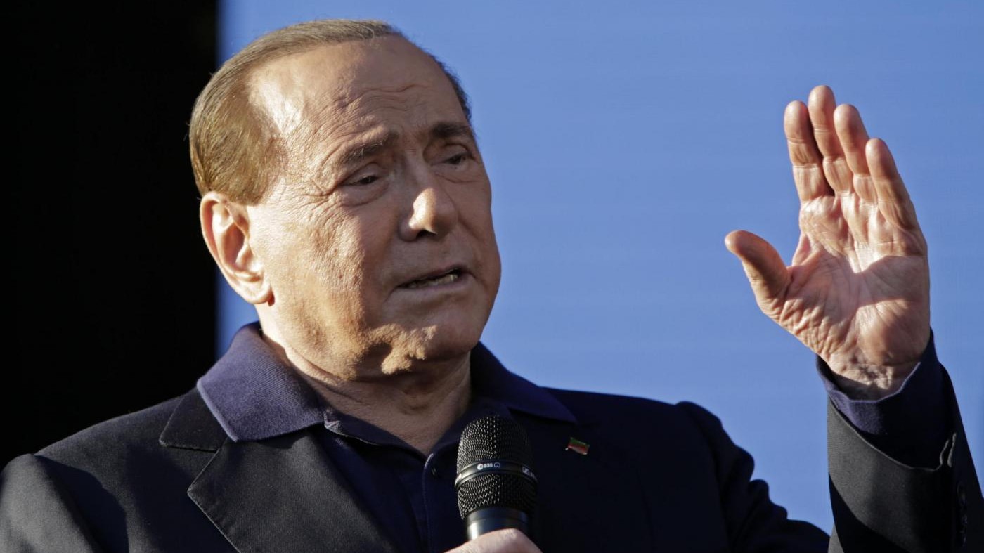 Berlusconi: Con riforma Renzi pericolo dittatura di sinistra
