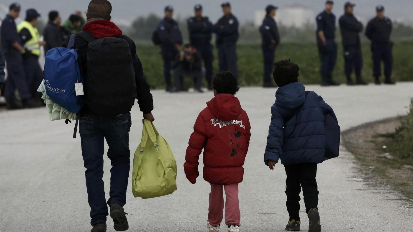 FOTO Idomeni, al via lo sgombero del campo profughi