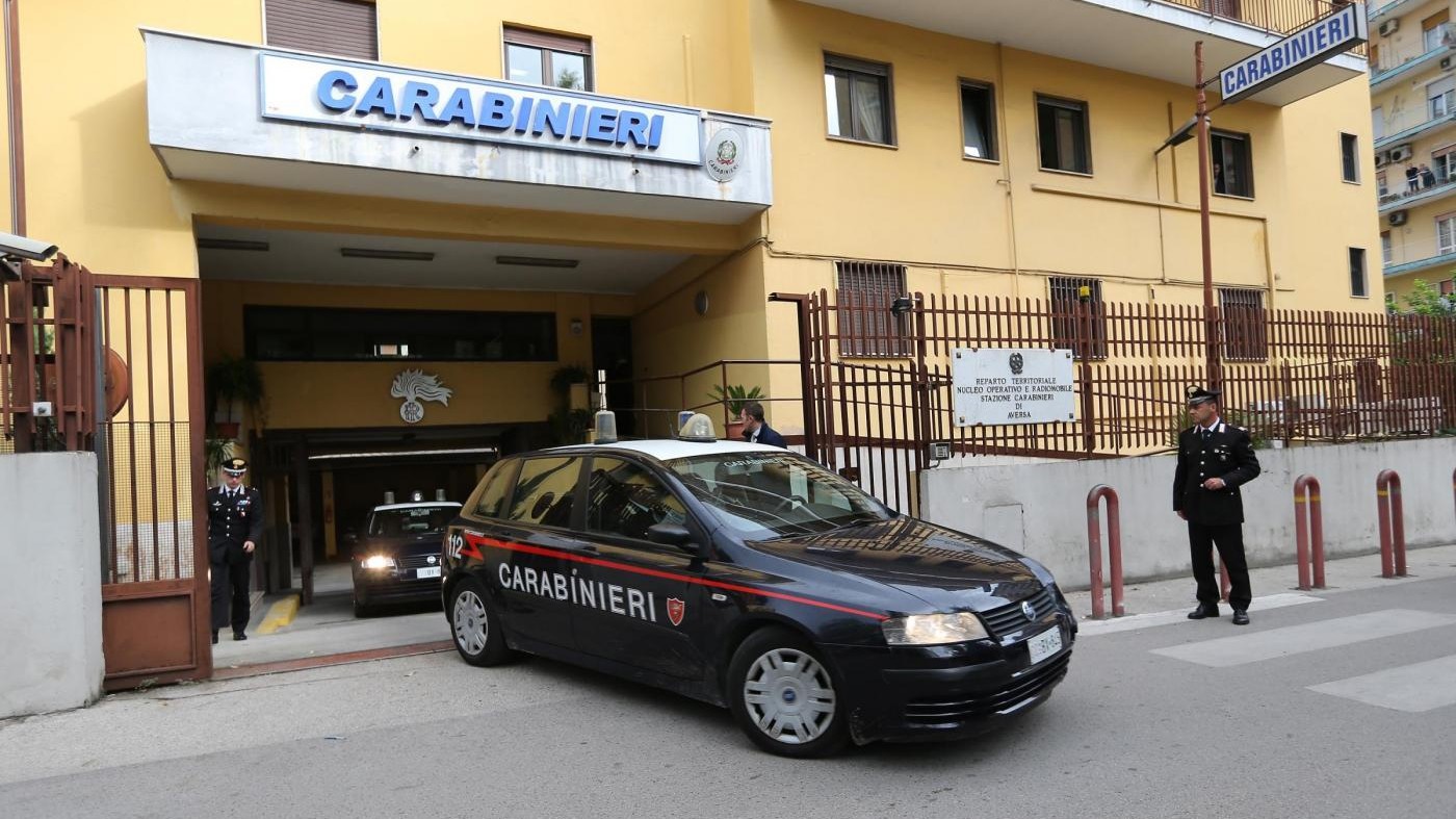 Omicidio-suicidio a Volterra: uomo sgozza moglie e si accoltella