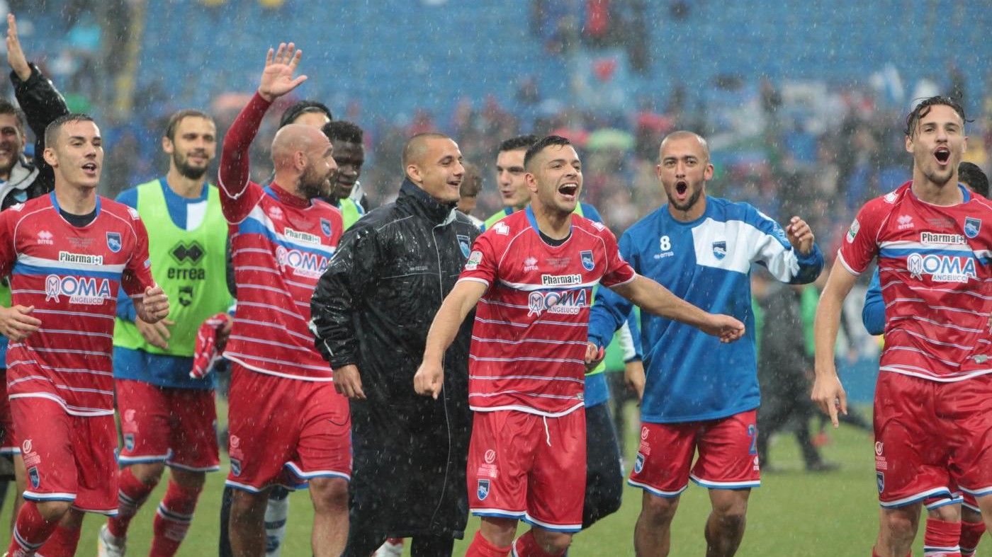 FOTO Pescara vince fuoricasa con Novara 2-0 e punta alla finale