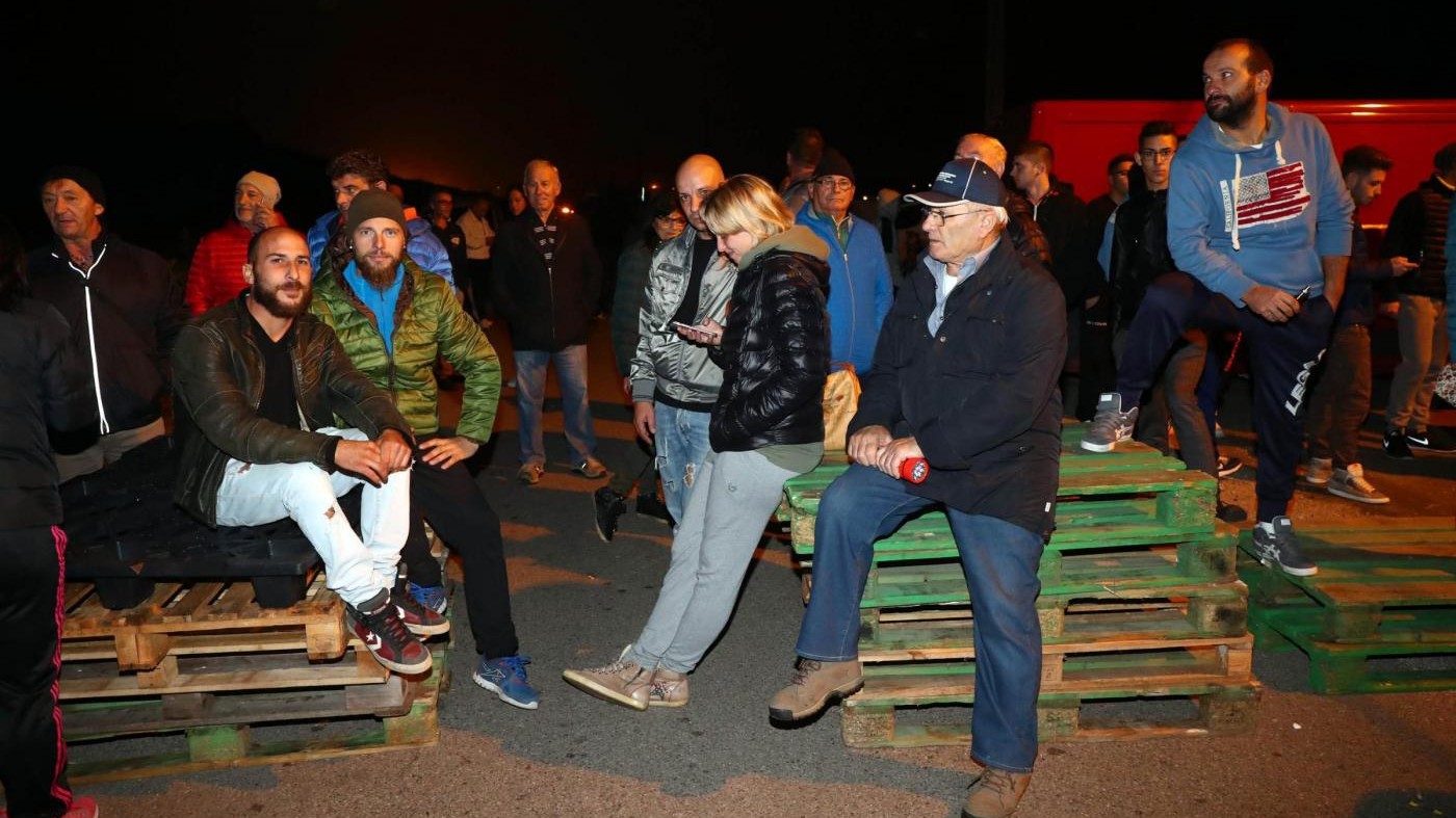 Ferrara, barricate contro l’arrivo di 12 donne migranti