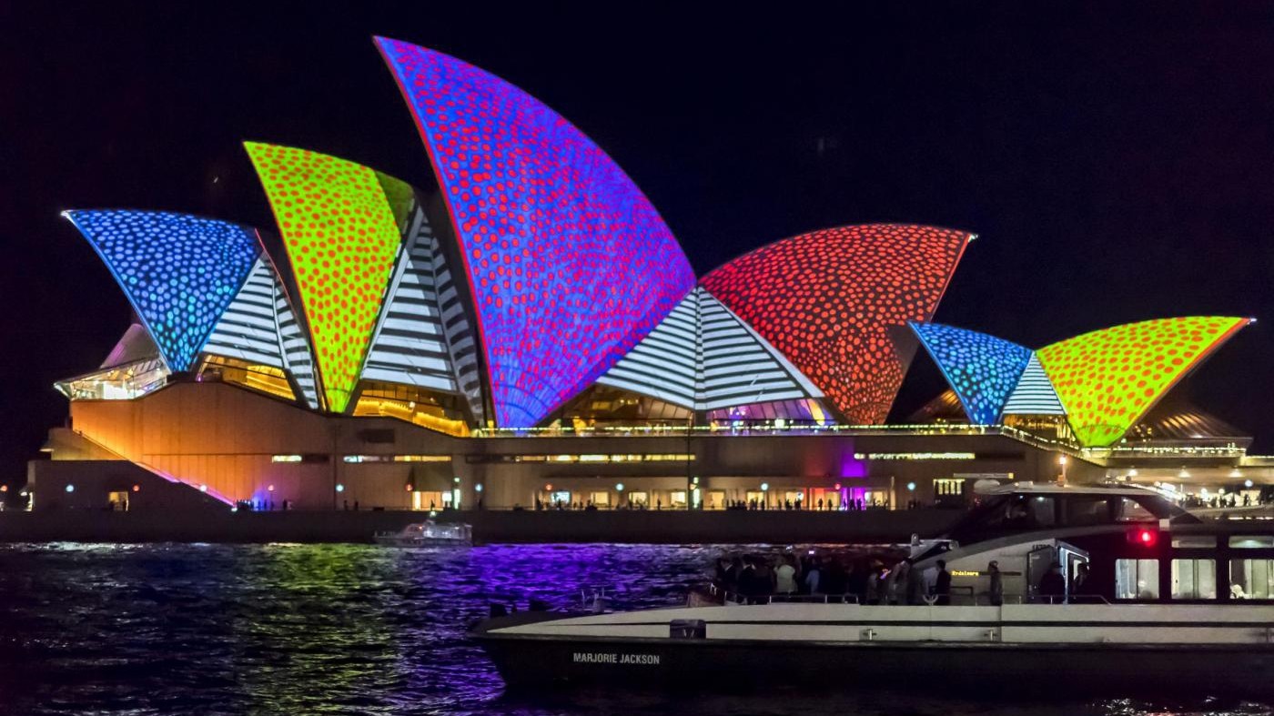 FOTO-Vivid Sydney 2016, la magia del festival di luci e colori