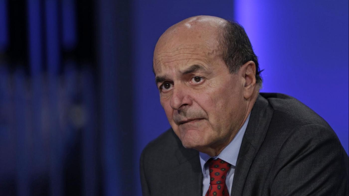 Costi politica, Bersani: Ping pong di demagogie tra Renzi e M5S