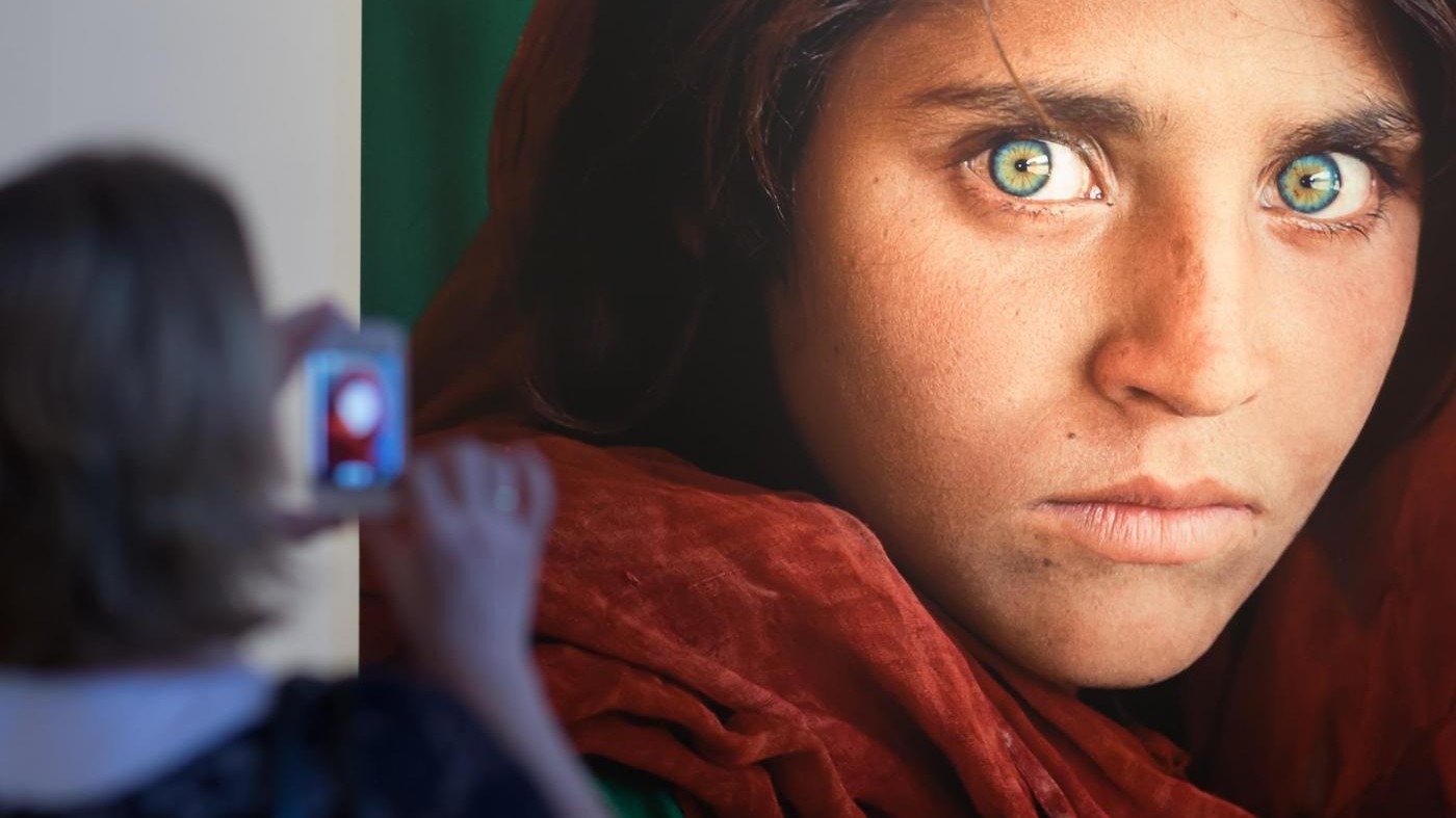 Arrestata ‘ragazza afghana’ di Steve McCurry per documenti falsi