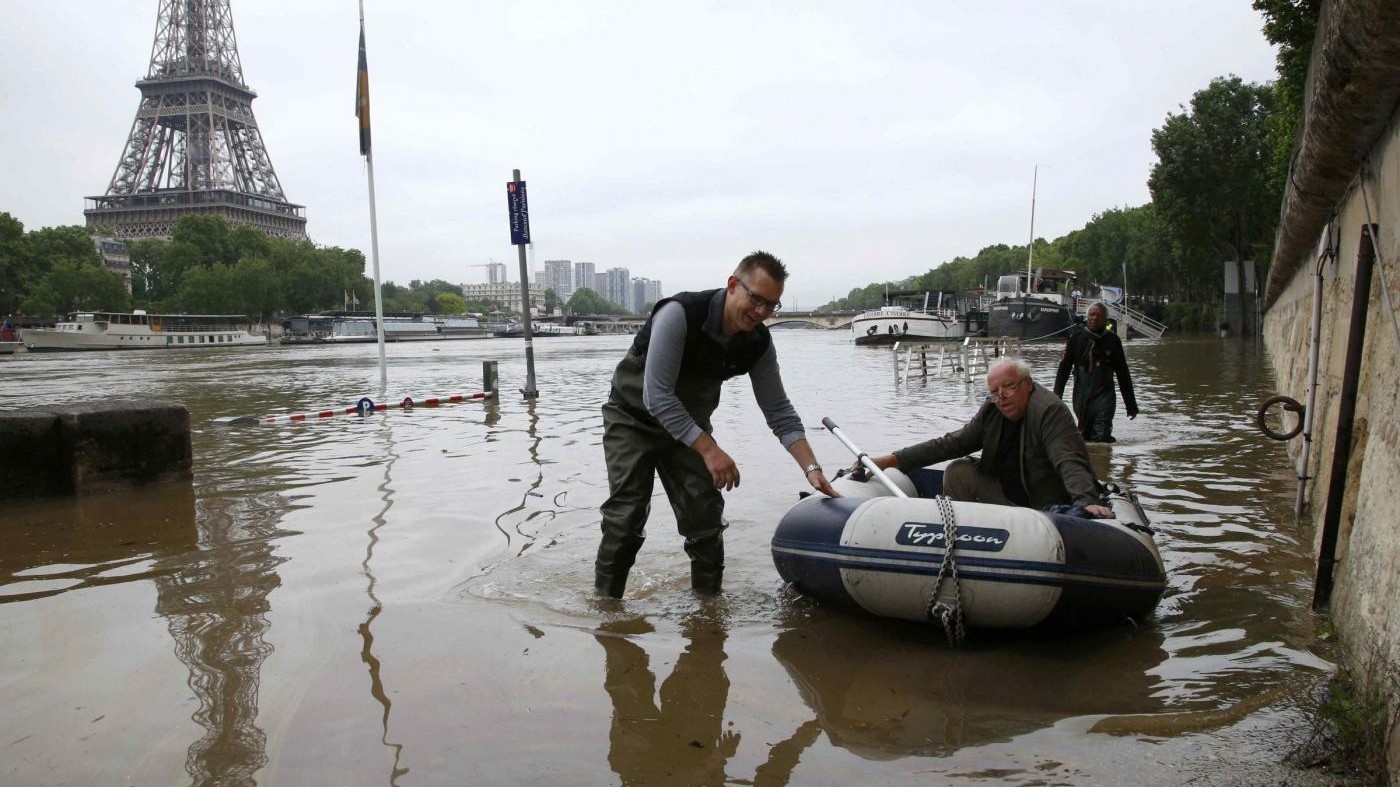 FOTO Maltempo in Francia: la Senna fa paura