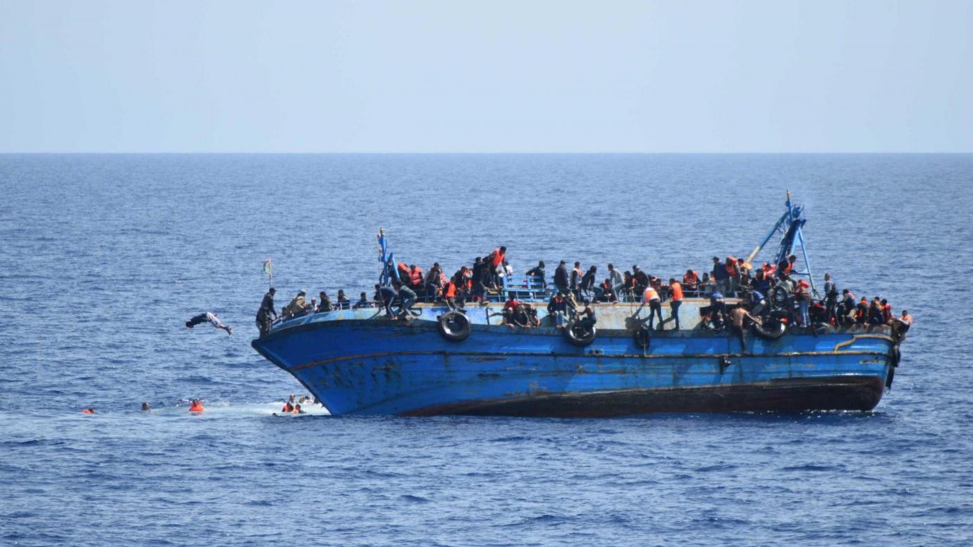 Migranti, 25 morti su un barcone a largo della Libia