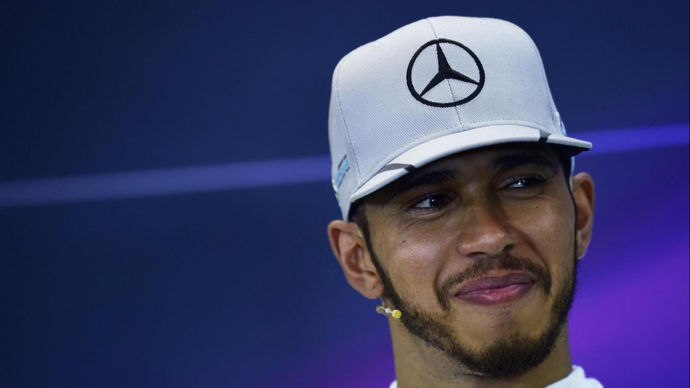 F1, Gp Messico: pole di Hamilton davanti a Rosberg, Ferrari sesta