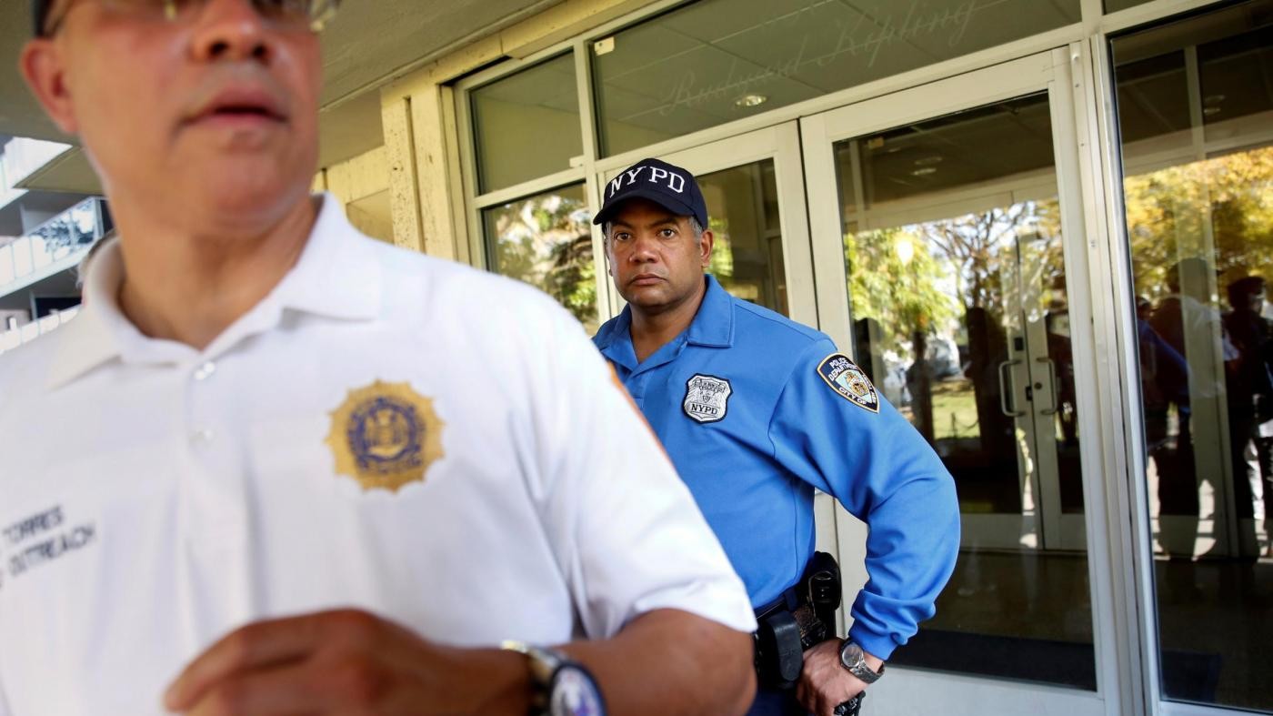 New York, 2 morti a festa di Halloween: 2 fermi, si cerca killer