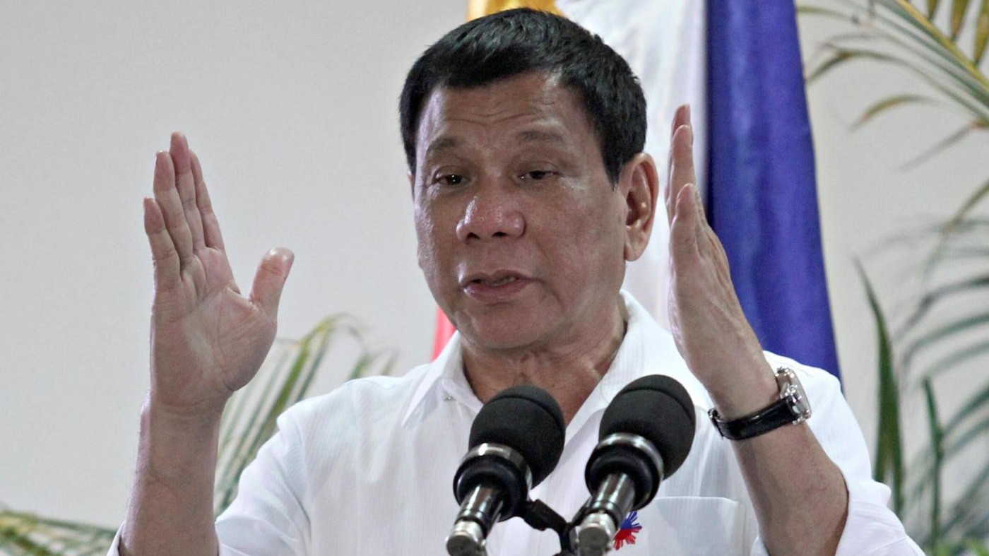 Duterte: Gli Stati Uniti non ci vendono le armi? Folli e scimmie